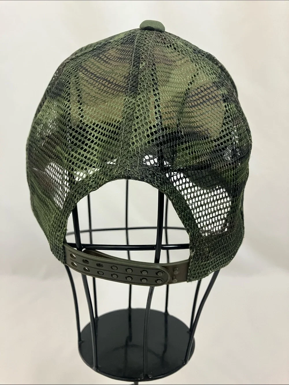 Cobra Green“House Hunter” Camo Print Trucker Hat Women’s Size One Size Fits All